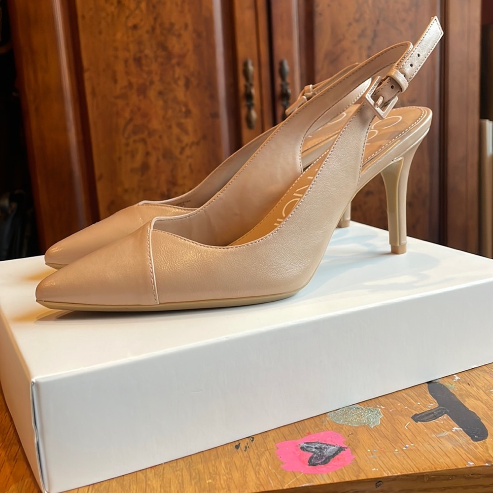 Calvin Klein Pumps